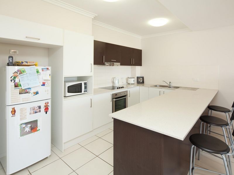 9/8 Proud Street, Labrador QLD 4215