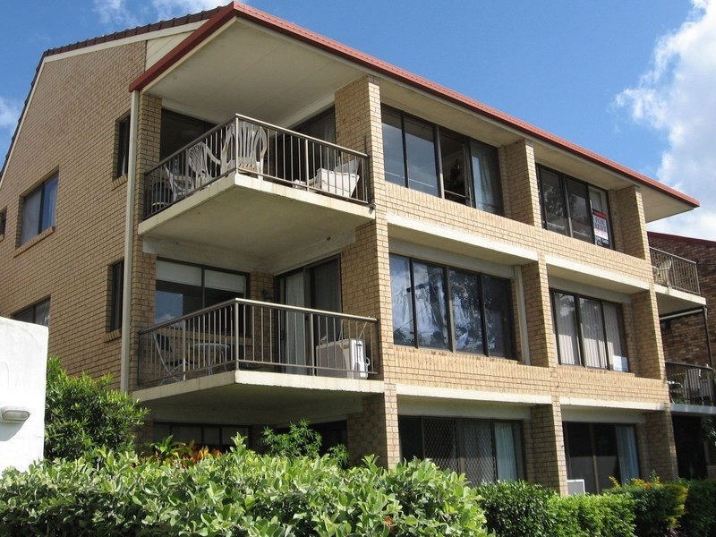 Labrador QLD 4215
