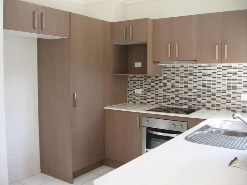 4/27 Government Road, Labrador QLD 4215