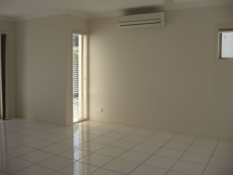 4/27 Government Road, Labrador QLD 4215