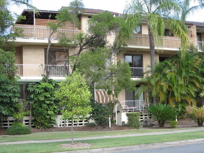 Labrador QLD 4215