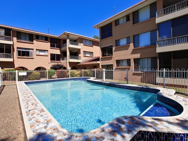 1/548 Marine Parade, Biggera Waters QLD 4216