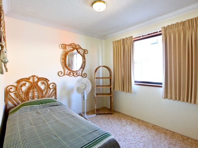 1/548 Marine Parade, Biggera Waters QLD 4216