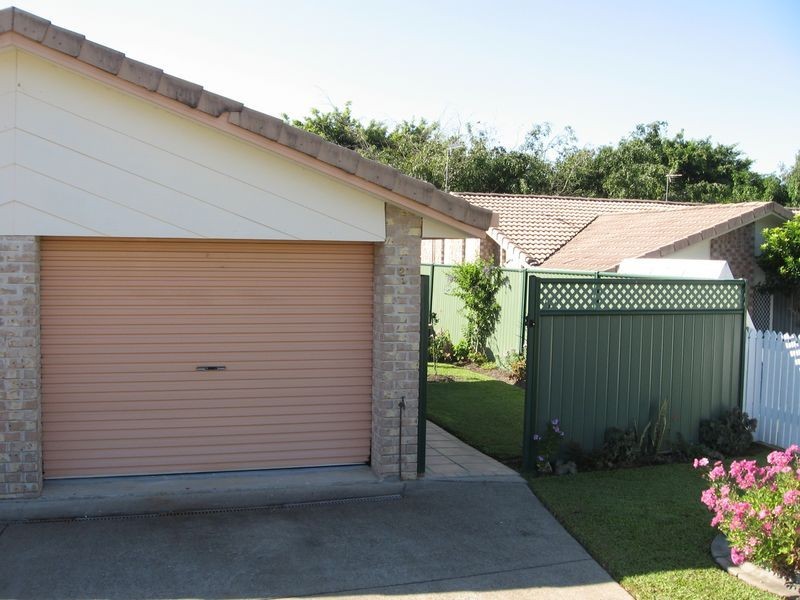 2/5 Liam Court, Labrador QLD 4215