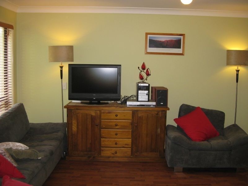 8/72 Imperial Parade, Labrador QLD 4215