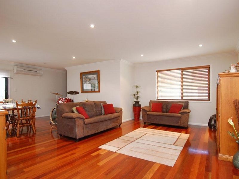 1/10 Nevenia Street, Labrador QLD 4215