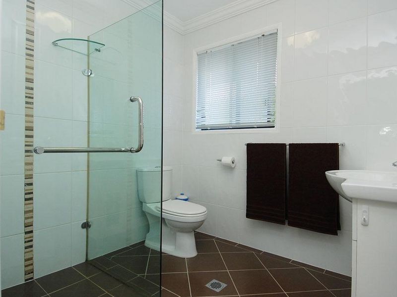 1/10 Nevenia Street, Labrador QLD 4215