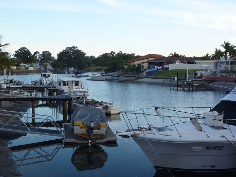 6 Thompson Street, Biggera Waters QLD 4216