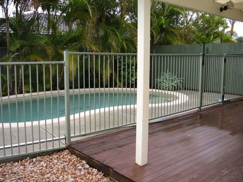 2/64 Botanical Drive, Labrador QLD 4215
