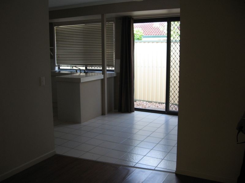 2/64 Botanical Drive, Labrador QLD 4215