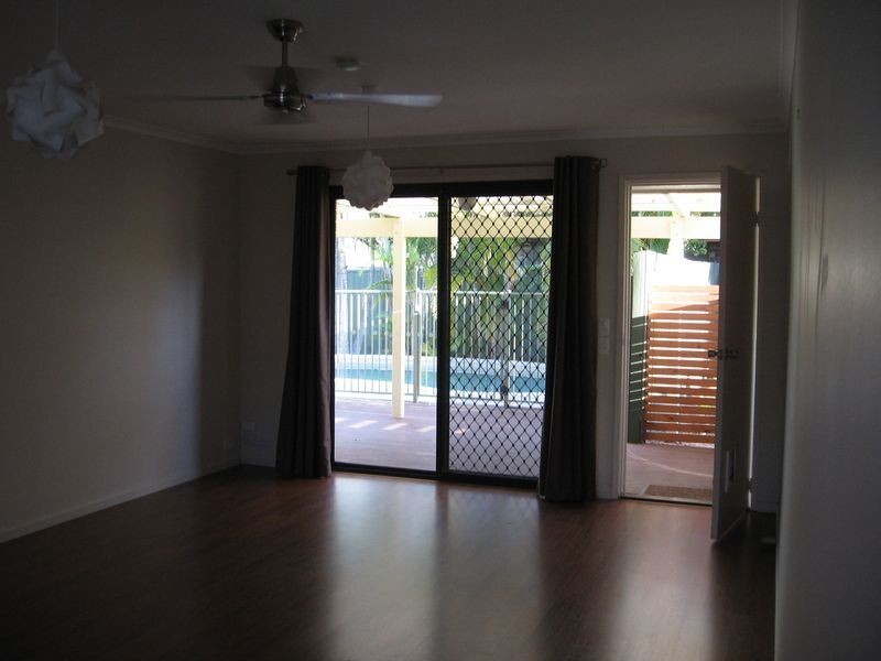 2/64 Botanical Drive, Labrador QLD 4215