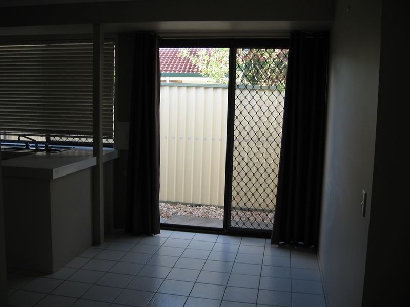 2/64 Botanical Drive, Labrador QLD 4215