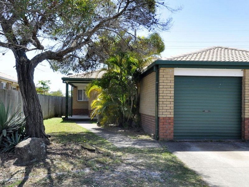 38 Kenny Drive, Labrador QLD 4215