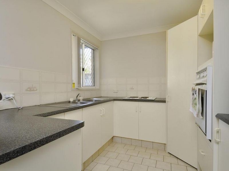 38 Kenny Drive, Labrador QLD 4215