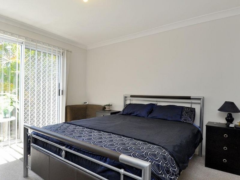 38 Kenny Drive, Labrador QLD 4215