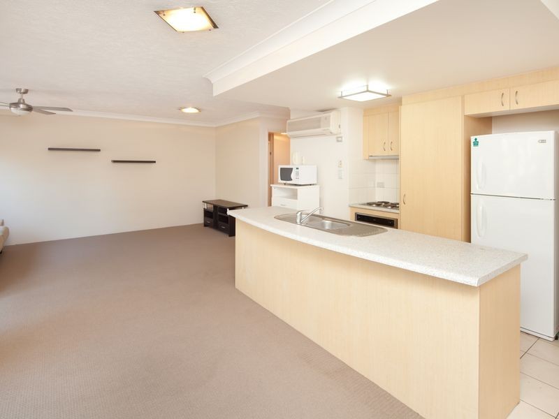 11/3-5 Norman Street, Southport QLD 4215