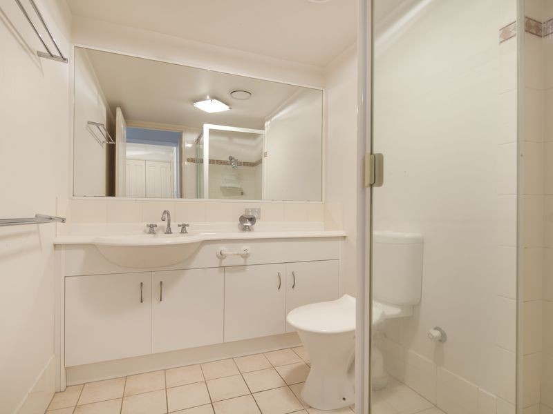 11/3-5 Norman Street, Southport QLD 4215