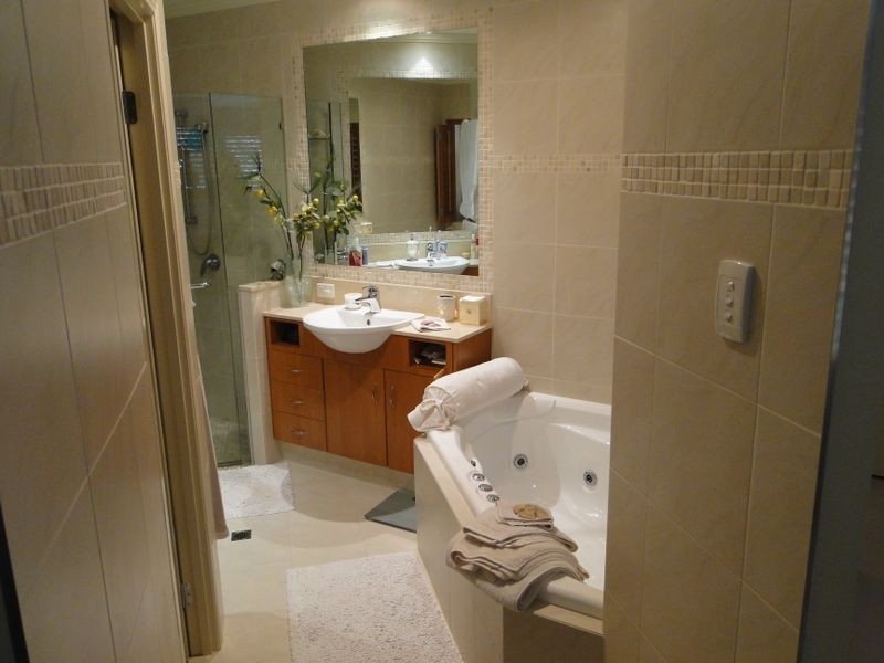 1/7 Broadwater Street, Runaway Bay QLD 4216