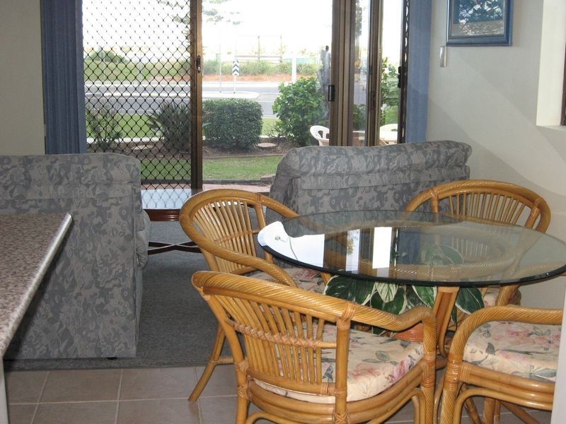 8/490 Marine Parade, Biggera Waters QLD 4216