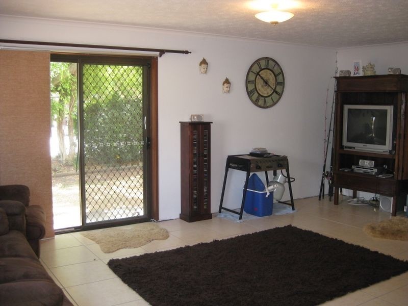 2/20 Bright Avenue, Labrador QLD 4215