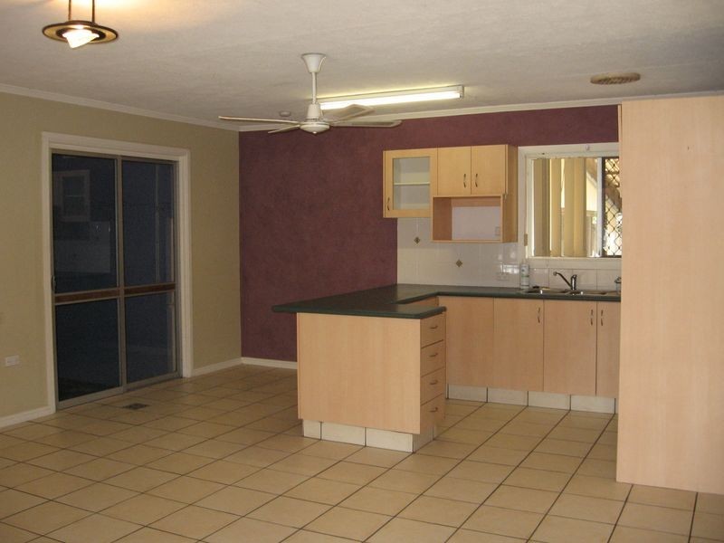 1 Penrock Parade, Labrador QLD 4215