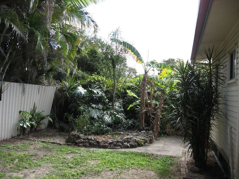 1 Penrock Parade, Labrador QLD 4215