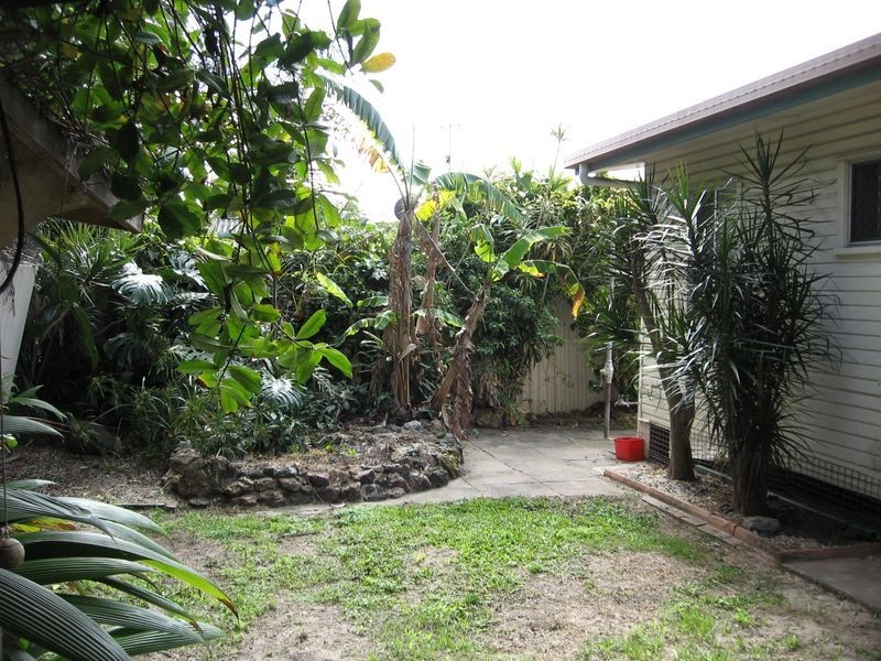 1 Penrock Parade, Labrador QLD 4215