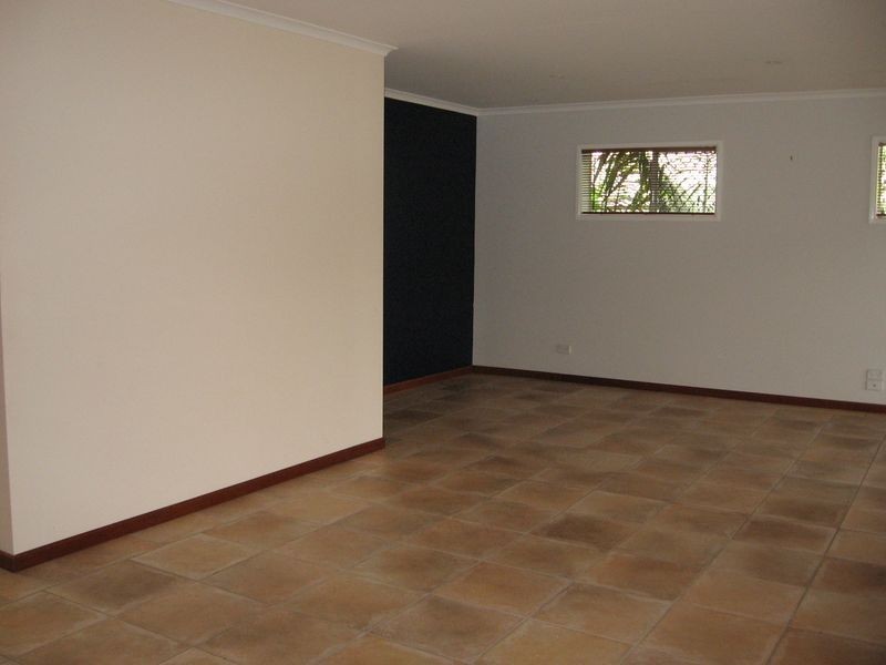 10 Rathbone Place, Labrador QLD 4215