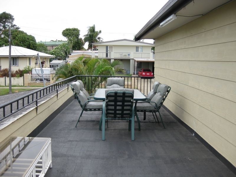 4 Allden Avenue, Labrador QLD 4215