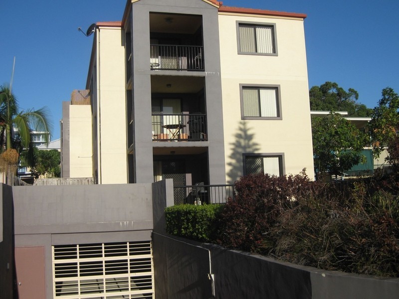 2/5 Loder Street, Biggera Waters QLD 4216