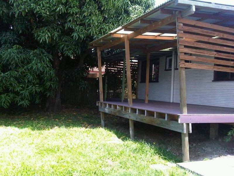 69 Broad Street, Labrador QLD 4215