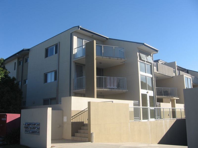11/8 Proud Street, Labrador QLD 4215