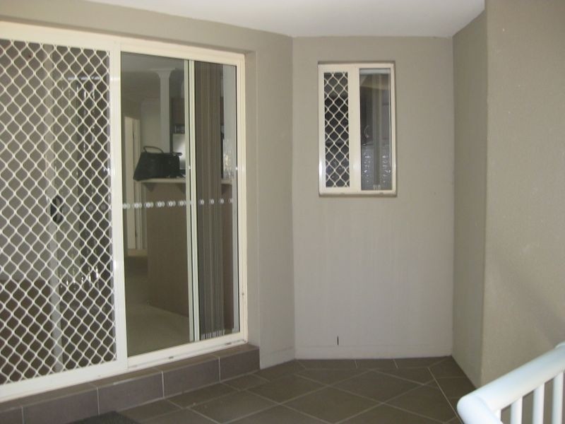 3/131 Muir Street, Labrador QLD 4215