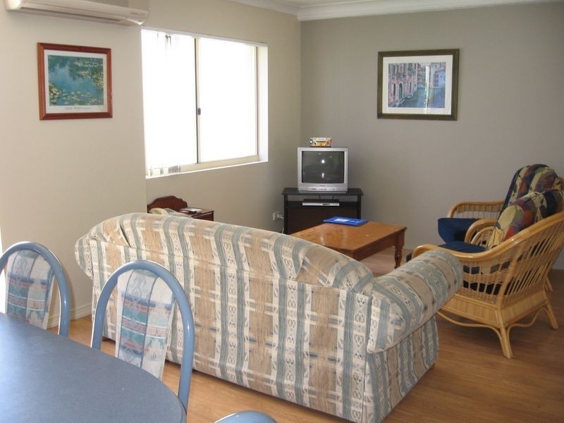 27/418 Marine Parade, Biggera Waters QLD 4216