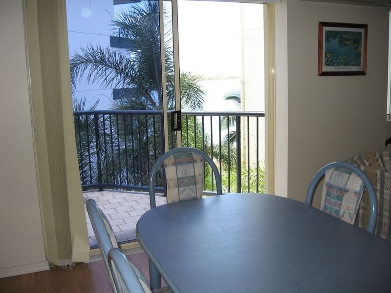 27/418 Marine Parade, Biggera Waters QLD 4216