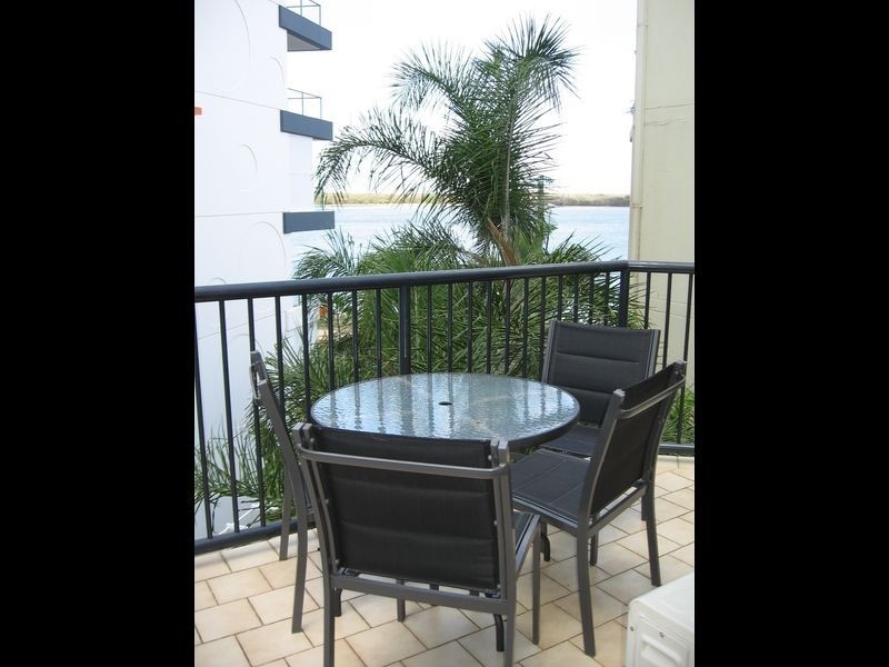 27/418 Marine Parade, Biggera Waters QLD 4216