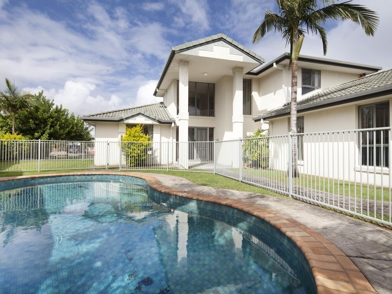 24 Karema Crescent, Runaway Bay QLD 4216