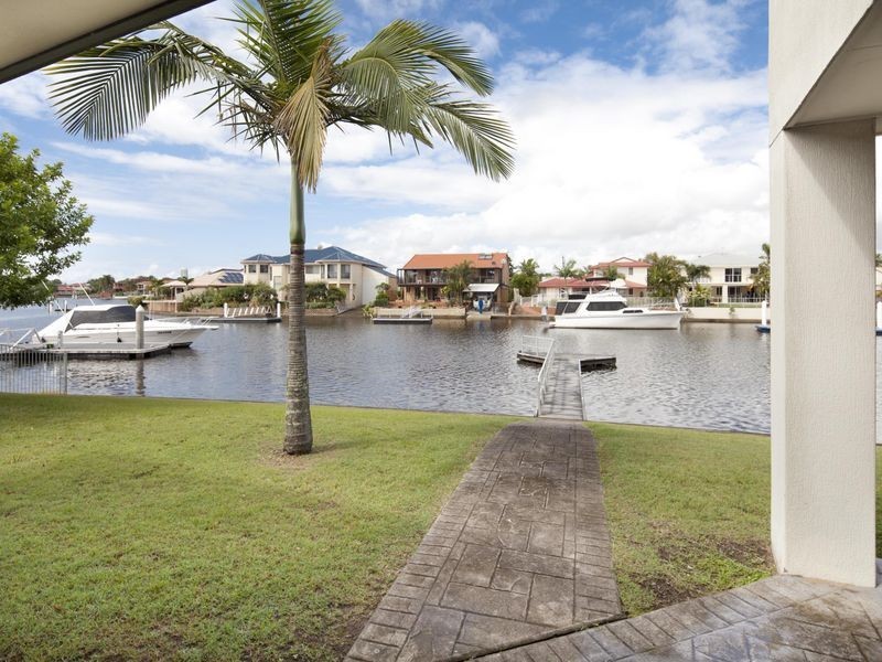 24 Karema Crescent, Runaway Bay QLD 4216