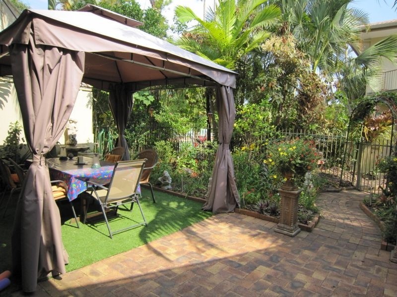 52/100 Morala Avenue, Runaway Bay QLD 4216