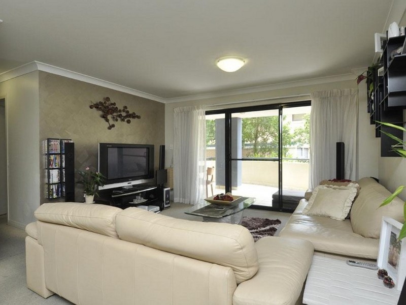 105/392 Marine Parade, Labrador QLD 4215