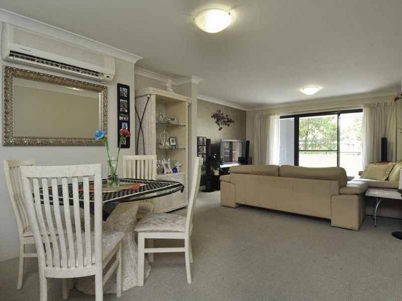 105/392 Marine Parade, Labrador QLD 4215