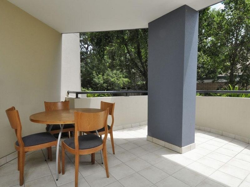 105/392 Marine Parade, Labrador QLD 4215