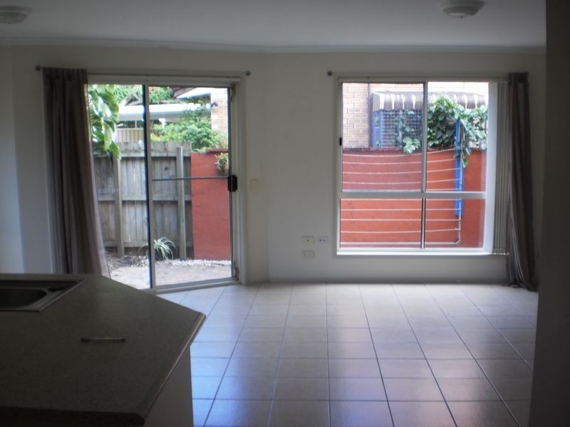 6/36 Broad Street, Labrador QLD 4215