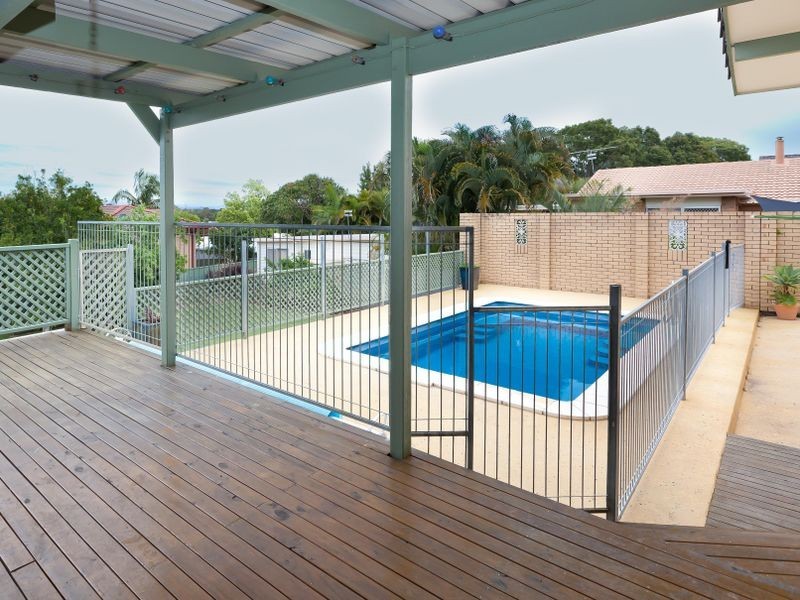 82 Imperial Parade, Labrador QLD 4215