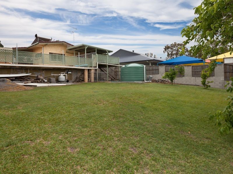 82 Imperial Parade, Labrador QLD 4215