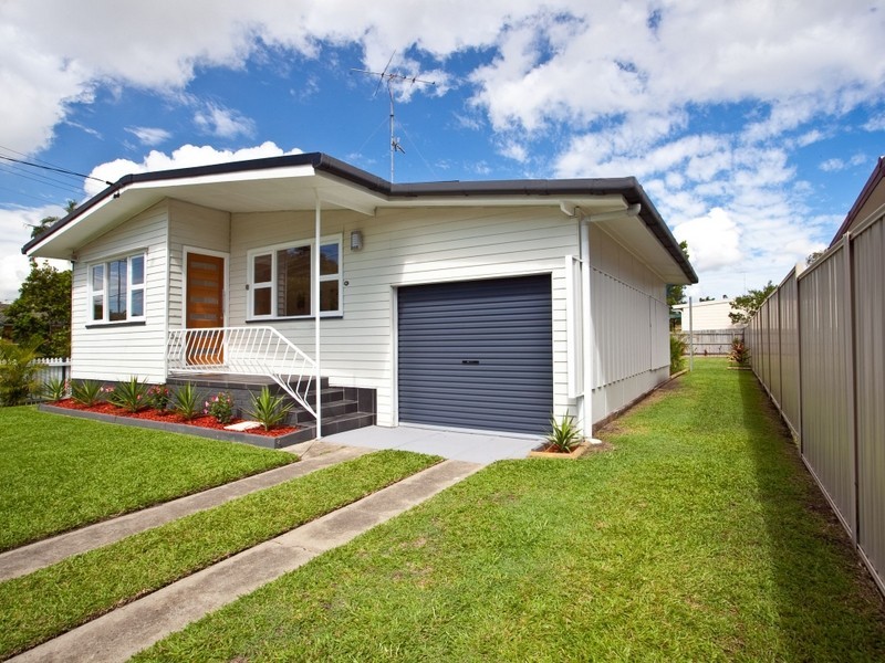 80 Turpin Road, Labrador QLD 4215