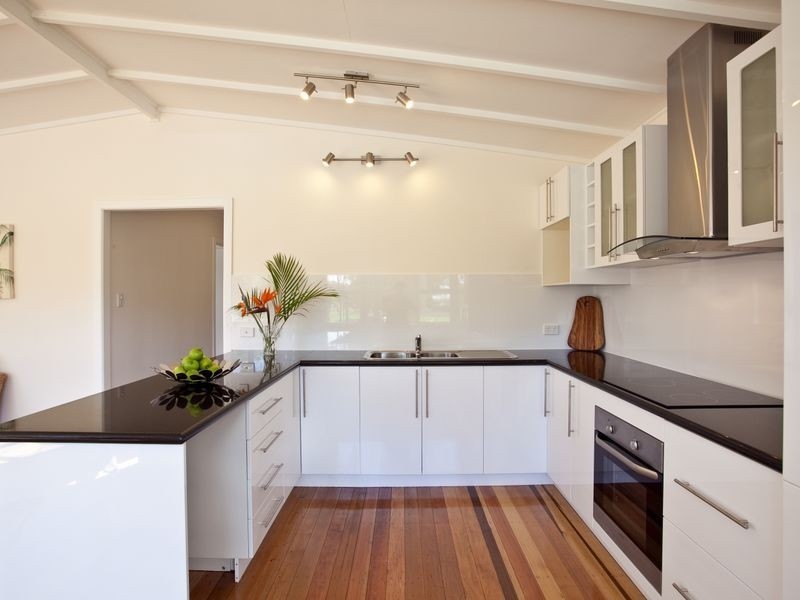 80 Turpin Road, Labrador QLD 4215