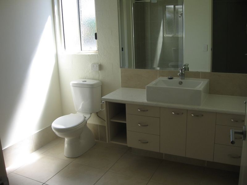 1A/30 Harley Street, Labrador QLD 4215