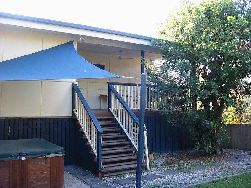 6 Kerr Avenue, Southport QLD 4215