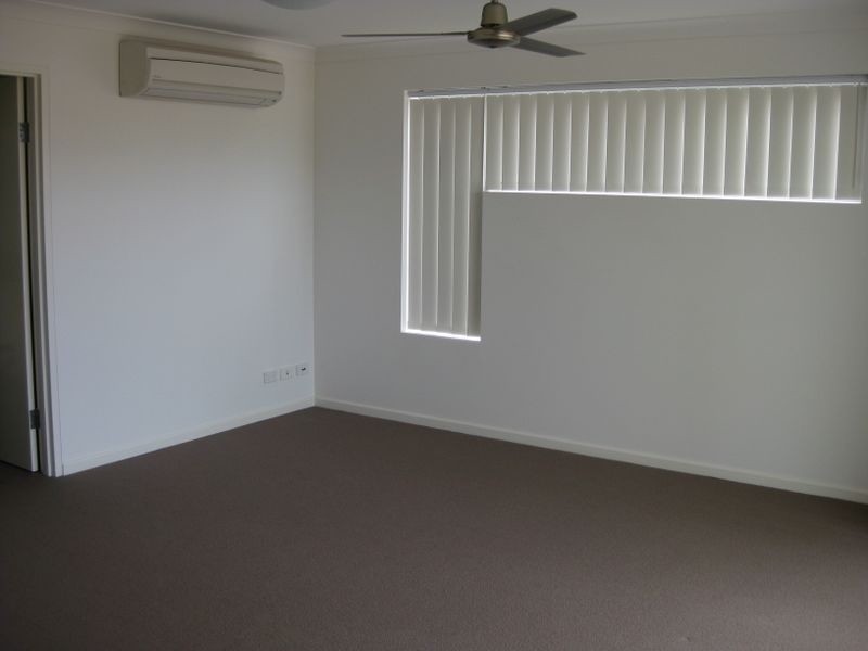 4/7 Phillip Street, Labrador QLD 4215